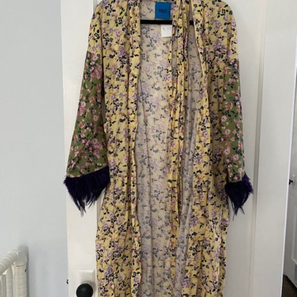VALT Runway Robe - Picture 5 of 5